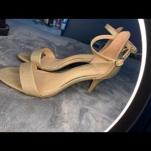 Kelly and Katie small gold heel